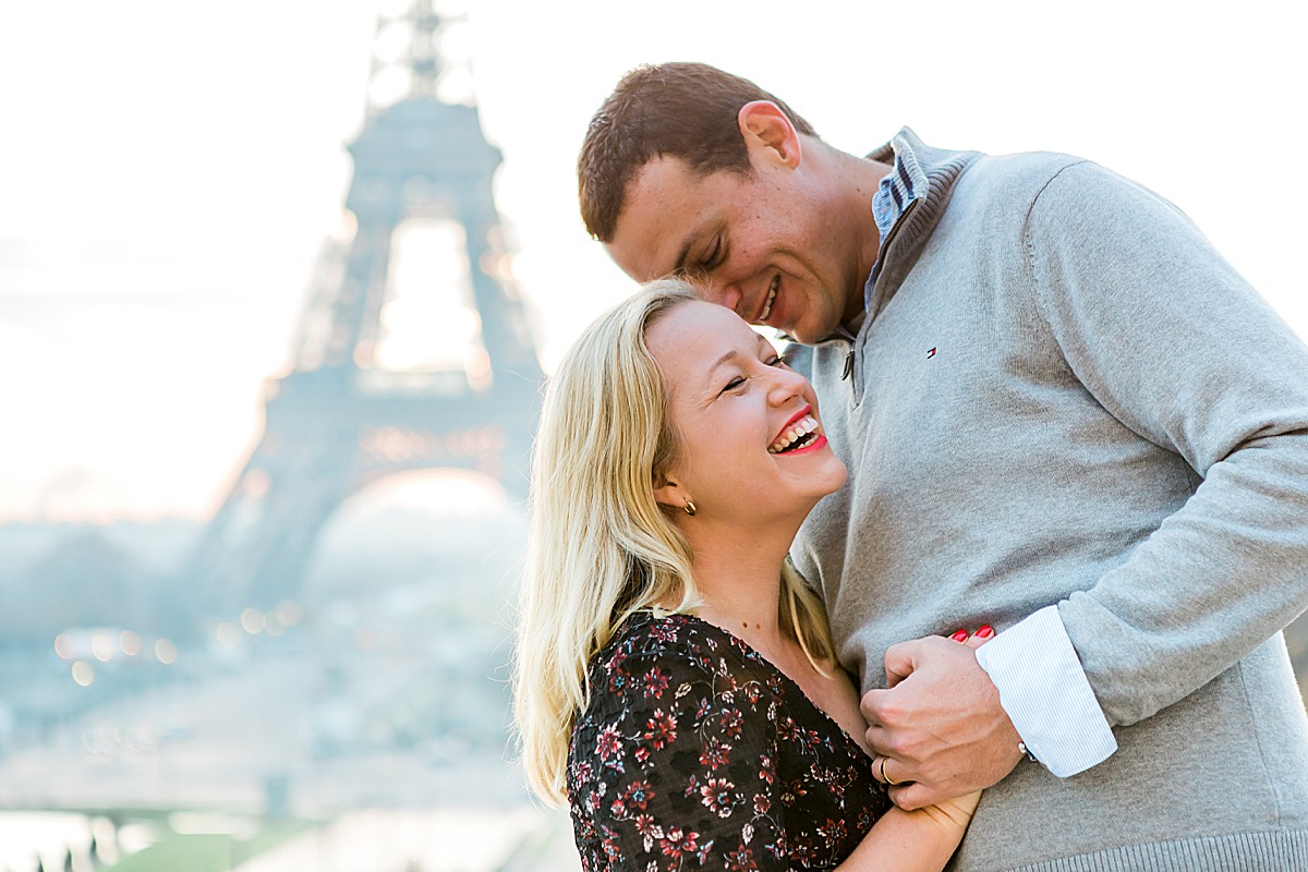 Eiffel tower couple photo session France - French wedding & lifestyle photographer Elena Usacheva