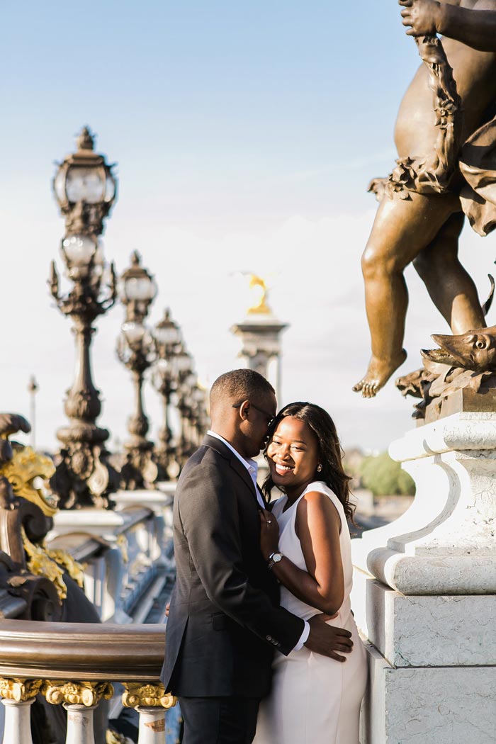 couple photoshoot paris petit palais - Couple photoshoot in Paris - Elena usacheva Nantes photographer 